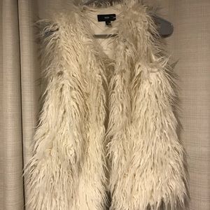 Mossimo Faux fur vest